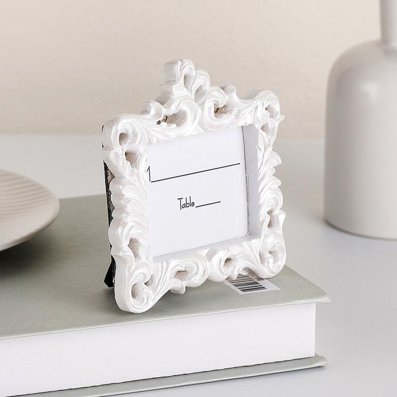 Vzorovaný pryskyřičný fotorámeček Vodotěsný a odolný proti vlhkosti Ekonomický a cenově dostupný pro domácí dekoraci Ochrana fotografií