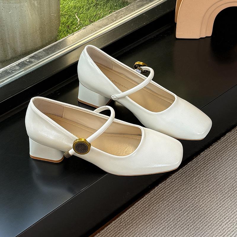 2025 new fashionable versatile square head shallow mouth middle heel women's shoes one-word buckle Mary Jane shoes single shoes women's small leathe