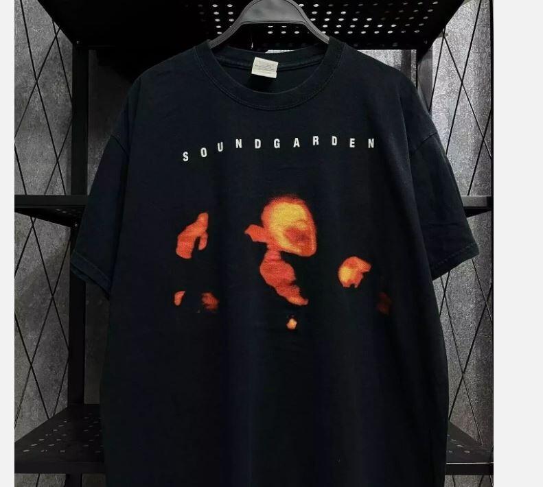 

Soundgarden Superunknown Concert Tour black Graphic T shirt L