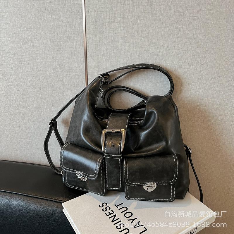 

This year s popular retro big bag women s 2025 new trendy manufacturer large-capacity backpack messenger bag чорний