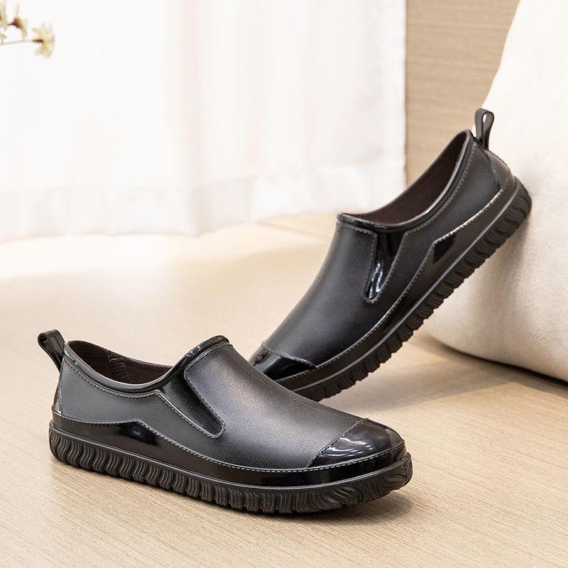 Modne buty przeciwdeszczowe damskie wodoodporne i antypoślizgowe buty do wody krótka cholewka gruba podeszwa gumowe buty odporne na zużycie ciepłe buty