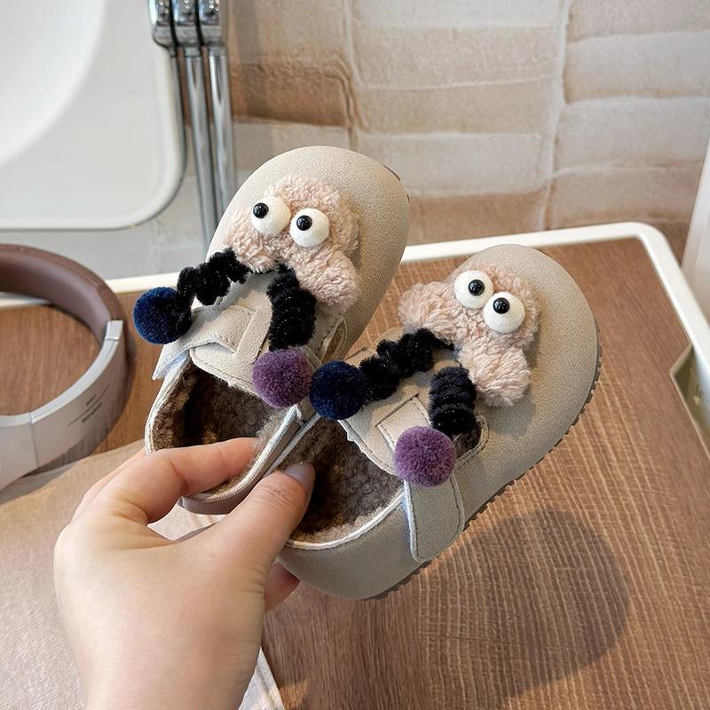 

2024 Детская повседневная обувь для девочек, зимняя новая мода в корейском стиле, мягкая подошва, нескользящая, универсальная, шикарная, теплая кожаная обувь 21