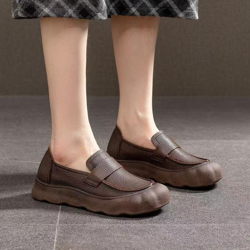 New Women's Loafers with A Shallow Opening, Round Toe, Comfortable and Versatile Soft Leather Flat Shoes