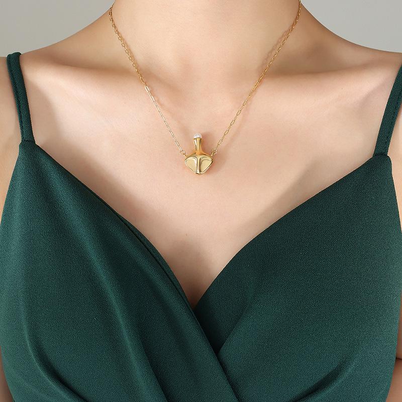 European Retro Faux Pearl Teapot Pendant Necklace, 18K Plated, Colorfast Jewelry