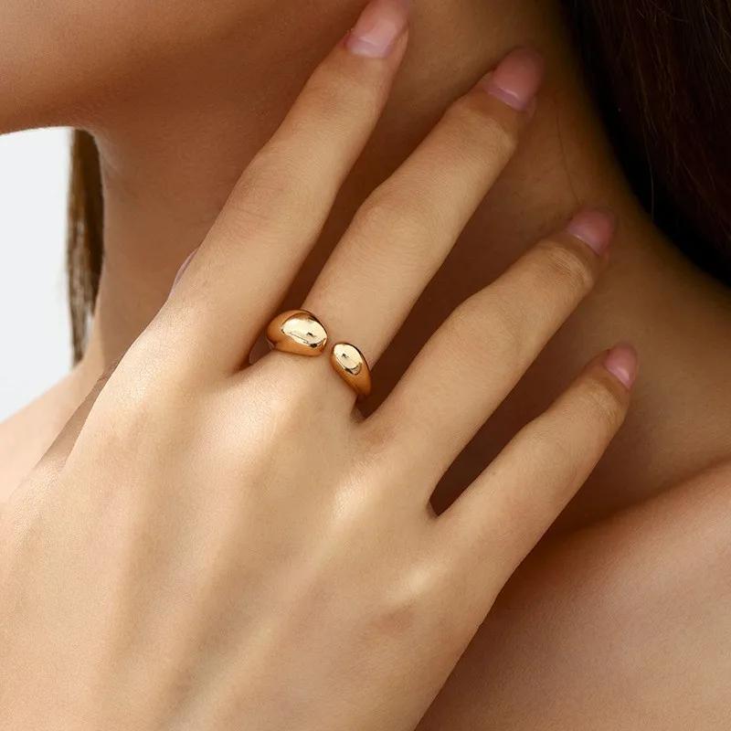 

2pcs/Set Minimalist Creative Gold Color Circular Heart-shaped Pendant Snake Bone Chain Necklace Earrings for Women Zircon Sets