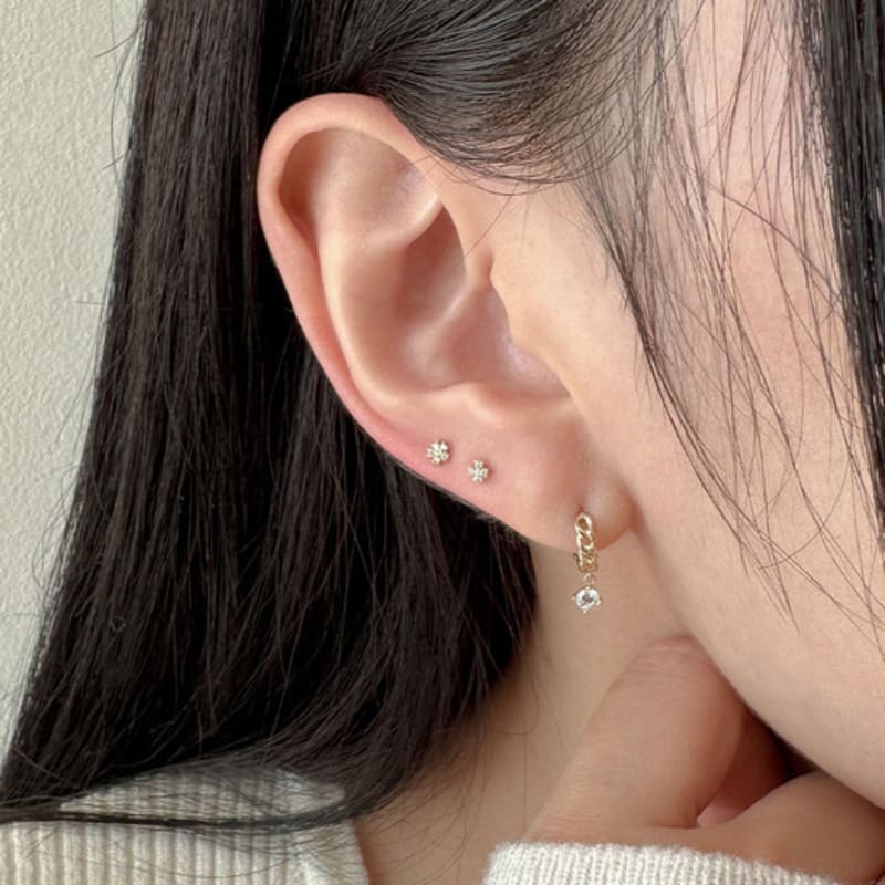 Youngglow 14k Mini Cubic Flower Piercing (2type)