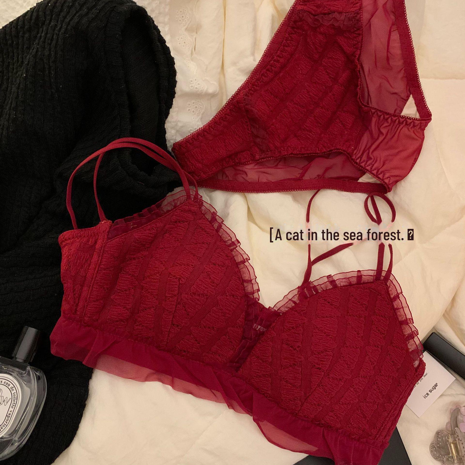 

Женский красный комплект бесшовного нижнего белья на удачу в год Кролика - с эффектом пуш-ап 38/85AB