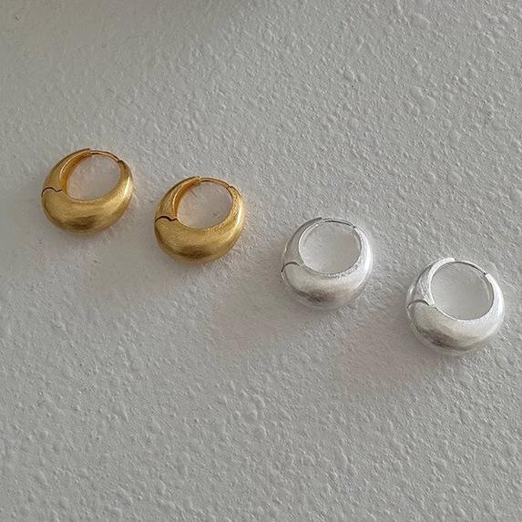 Minimalist Cold Style Brushed Earrings Niche High-end Compact Design Fashion Versatile Studs Back-to-school Ambience Trendy Daily Jewelry