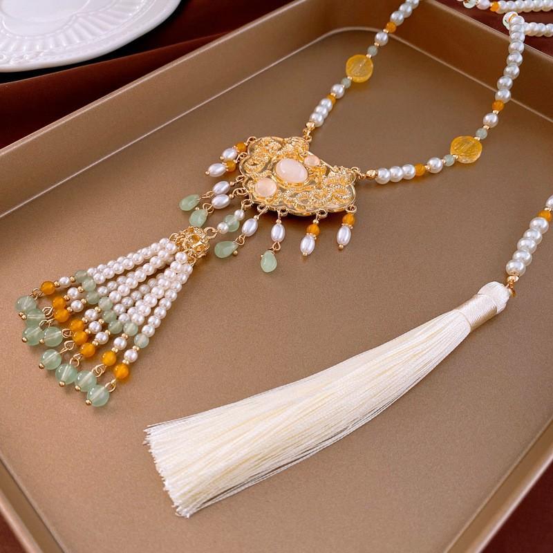 Butterfly Drop Oil Pearl Faux Crystal Necklace Versatile High-end Clavicle Chain Niche Design Jewelry Women