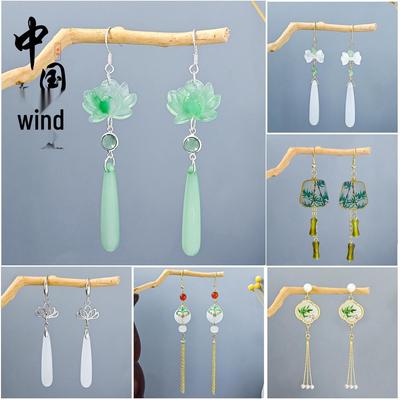 Boucles d'oreilles à pampilles perlées de style chinois ancien avec éventail à fleurs et nœud papillon