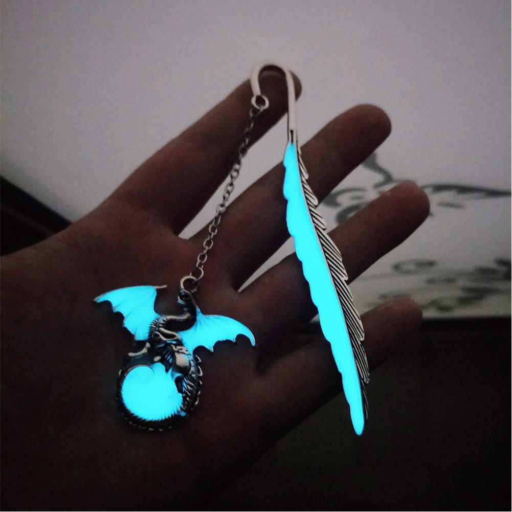 Fluorescent Feathered Dragon Bookmark Bronze Metal Vintage Portable Bookmark Students Study Reading Stationery Office Supplies