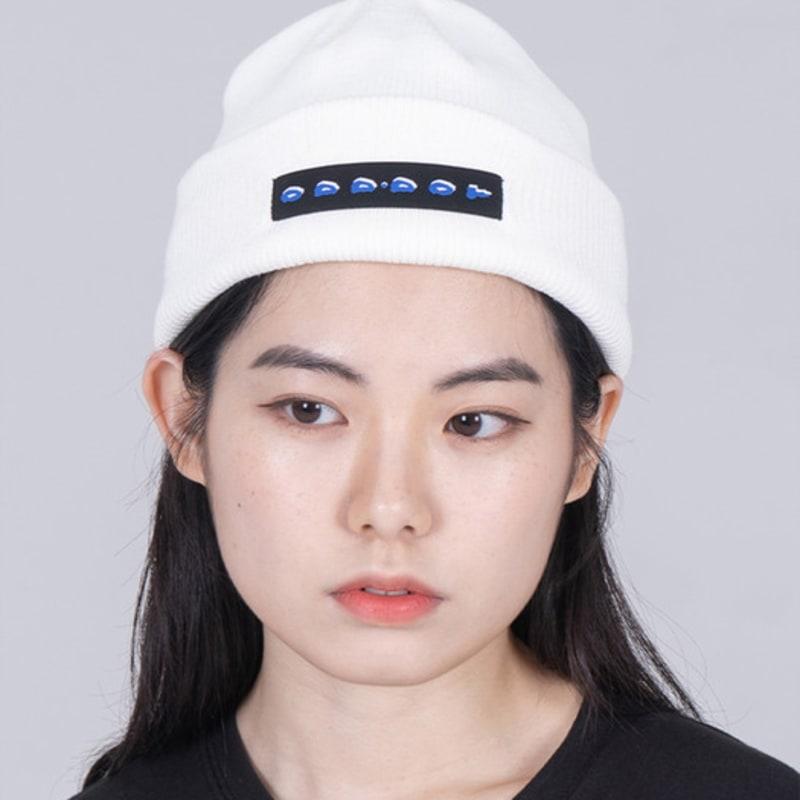 

ODD DOT Горизонтальная этикетка Точечная шапка_Белая WHITE