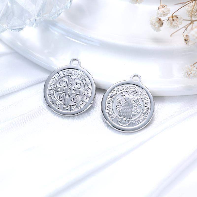 Luxury European & American Retro Roman Coin Charm Pendant for DIY Bracelets & Necklaces - Stainless Steel Jewelry Accessory