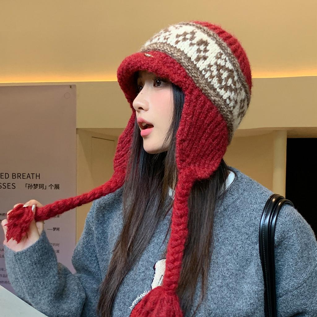 Fair Island contrasting color knitted wool hat women's season versatile big head circumference showing face small ear protection warm pullover hat