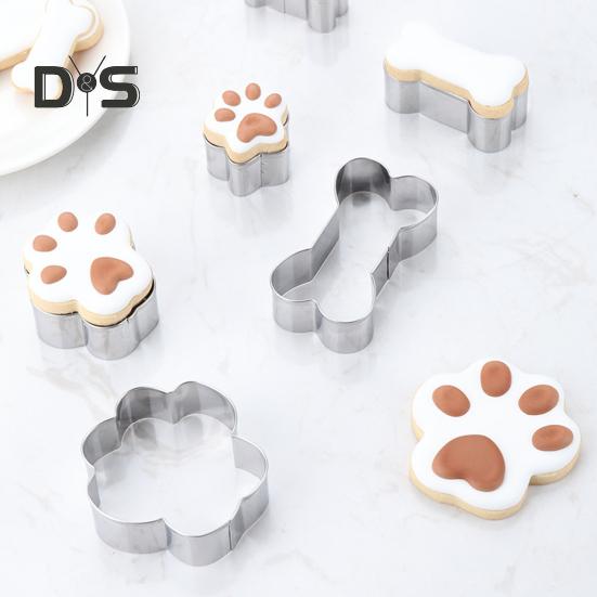 Non Stick 4Pcs/Set Biscuit Mold Heat Resistant DIY Dog Bones/Claws Cookie Mold Kitchen Utensils