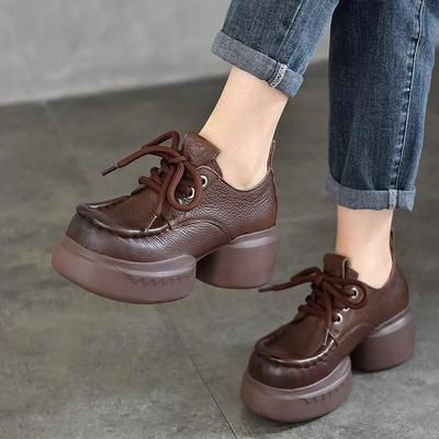 Kalın Tabanlı Stiletto Ayakkabılar Çok Yönlü Hakiki Deri Retro Kadın Ayakkabıları Yuvarlak Burun Yüksek Topuklu Platform Ayakkabılar