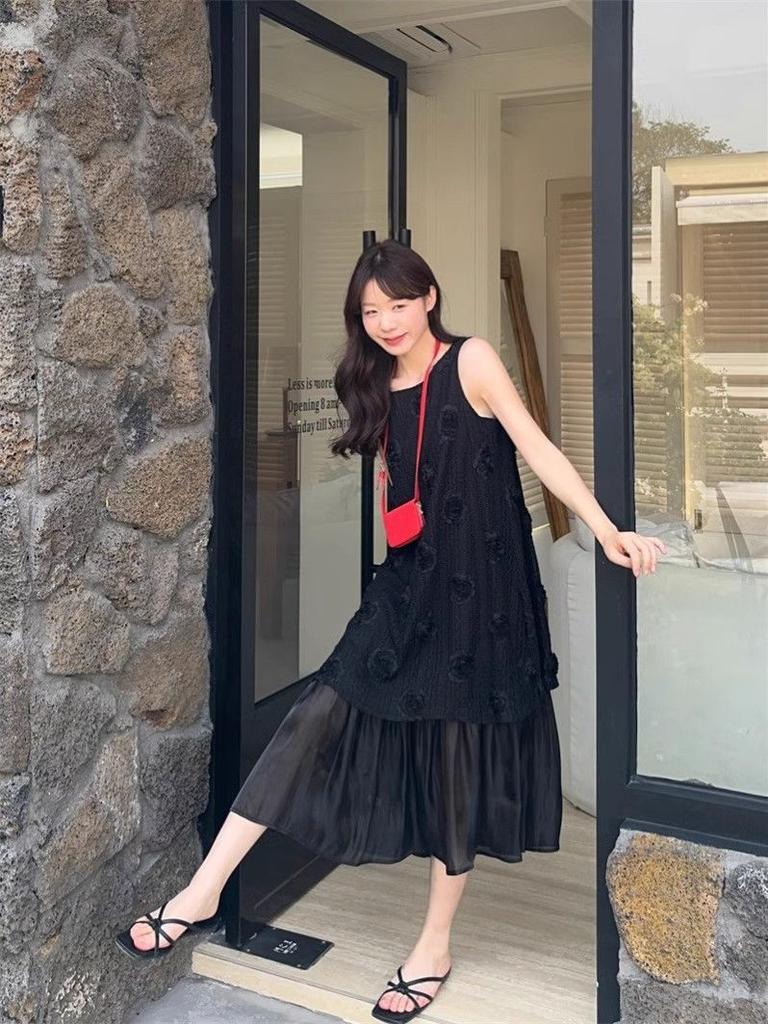 French Elegance Floral Embroidered Sleeveless Dress For Summer Casual Wear