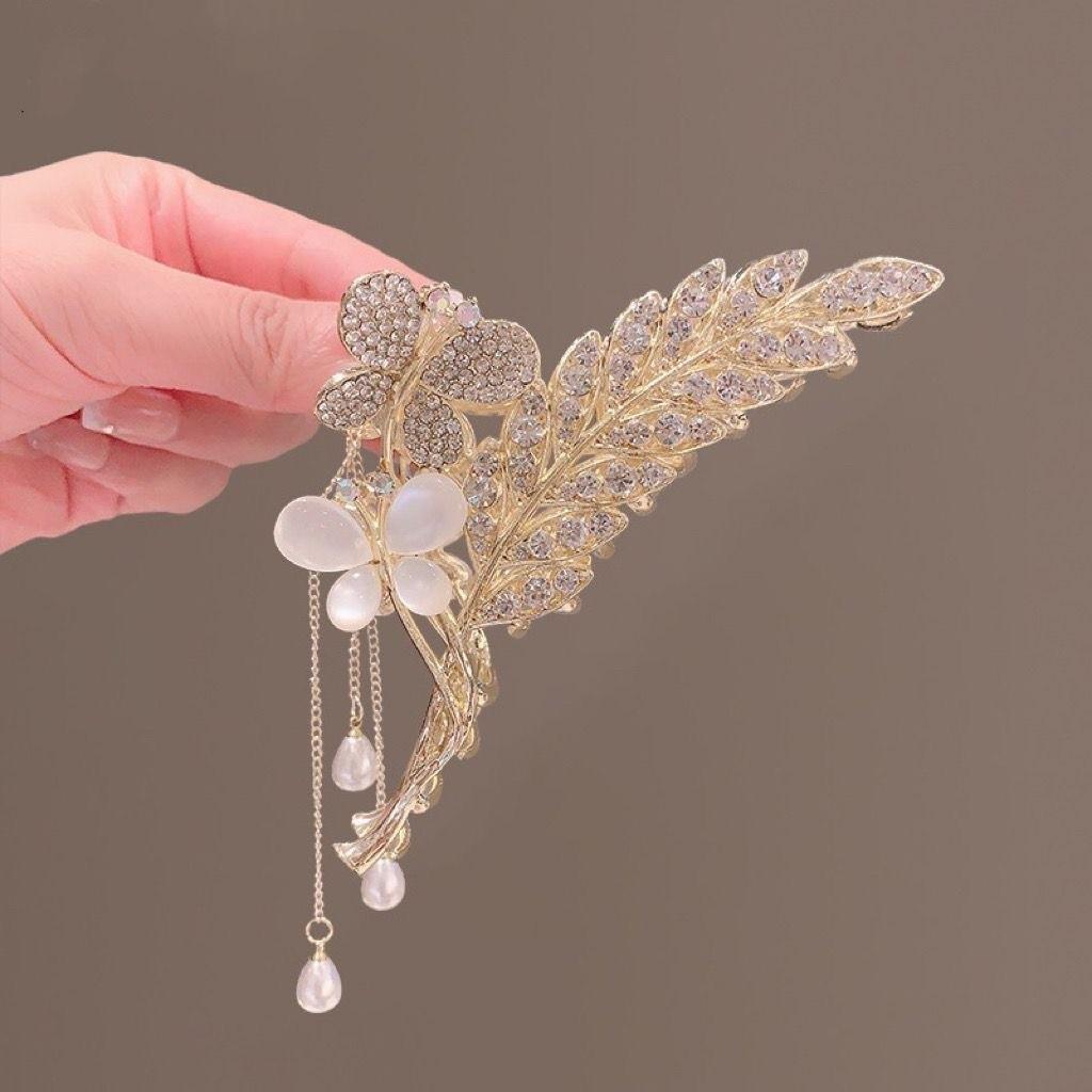 Pearl Flower Tassel Hair Claw Clip Ponytail Hair Clip Shark Clip Korean Exquisite Women Hair Accessories Fashion Headdress
