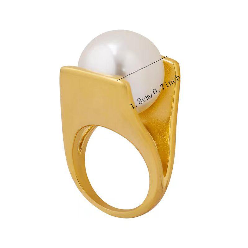 A Women's Y-Shaped French-Style Imitation Pearl Ring, a Stylish and Elegant Piece of Jewelry Suitable for Vacation and Everyday Wear