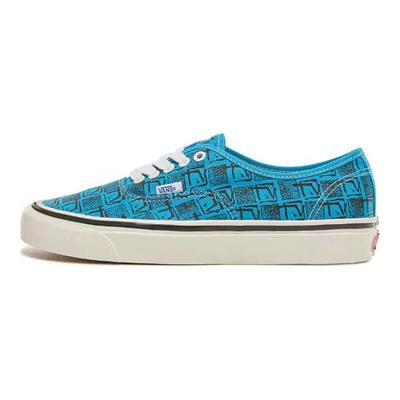Încălțăminte unisex – Adidași