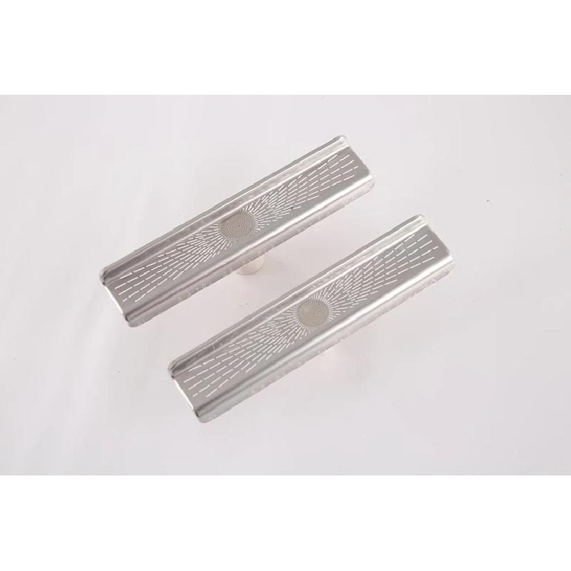 For BYD Han Ev Dm   Car Accessories Stainless Steel Air Outlet Under The Seat Cover Decoration серебряный