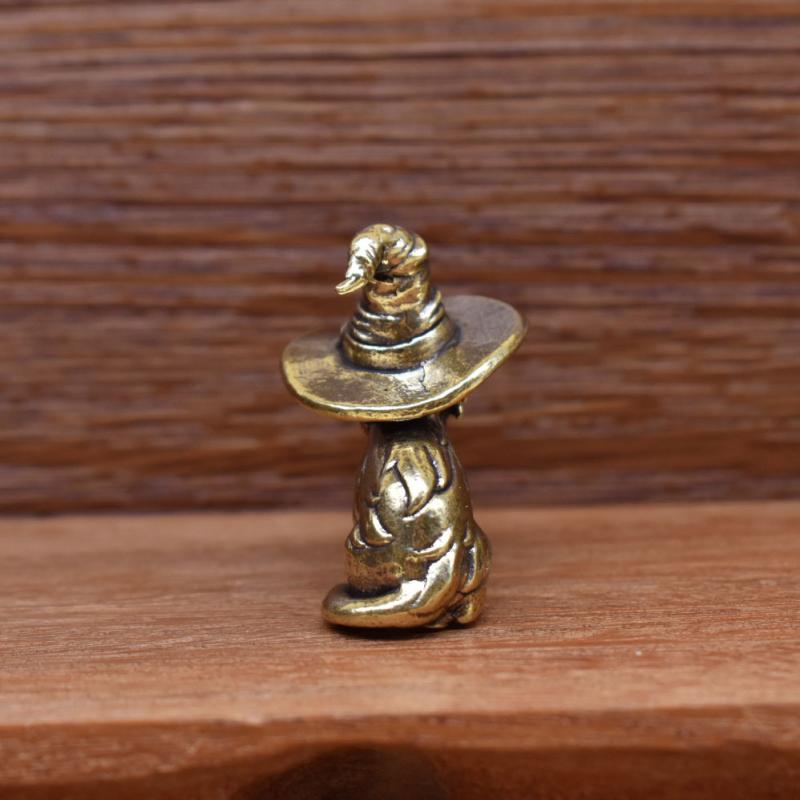 1 Piece Creative Solid Brass Childish Animal Kitten Miniature Figurine Ornament Cute Sorcerer Cat Small Statue Retro Home Decor