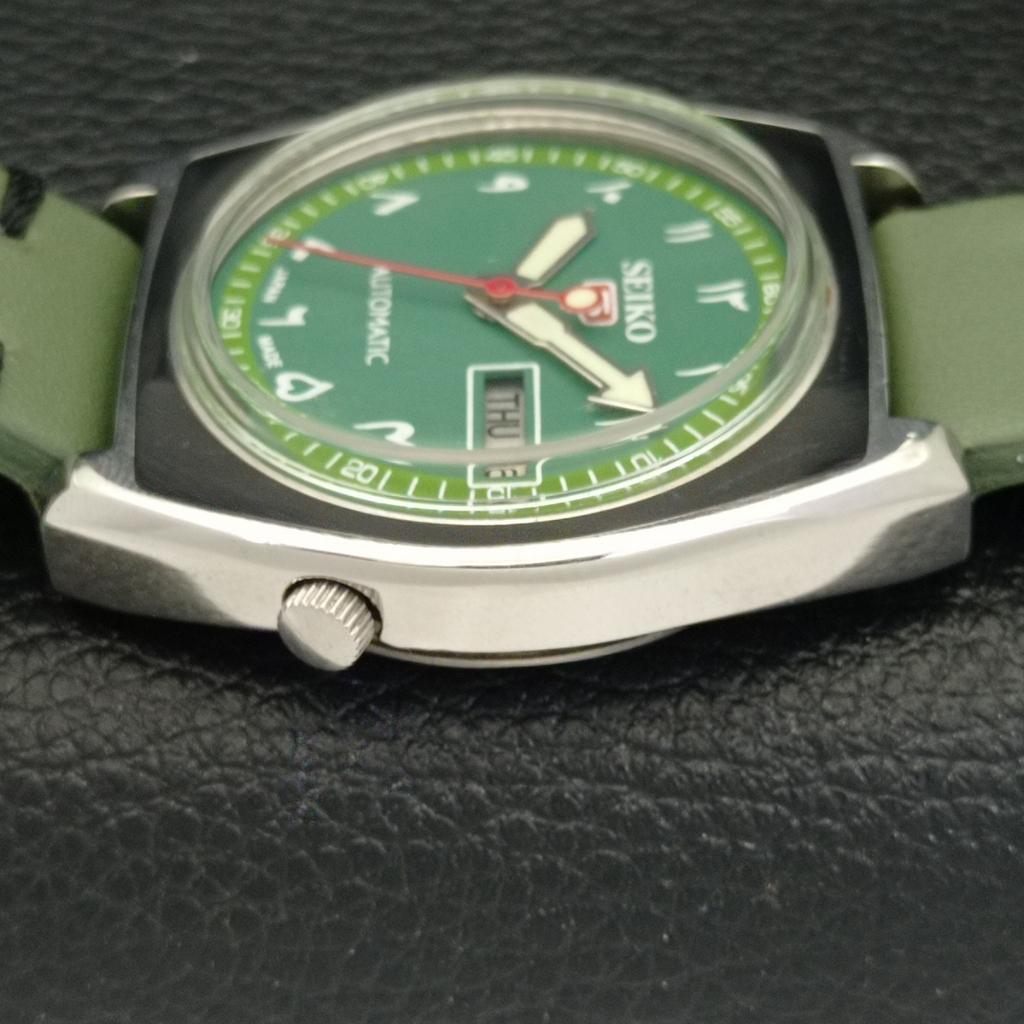 USED VINTAGE SEIKO 5 AUTOMATIC JAPAN MENS ARABIC GREEN DIAL WATCH A434657-2 R121-a434657