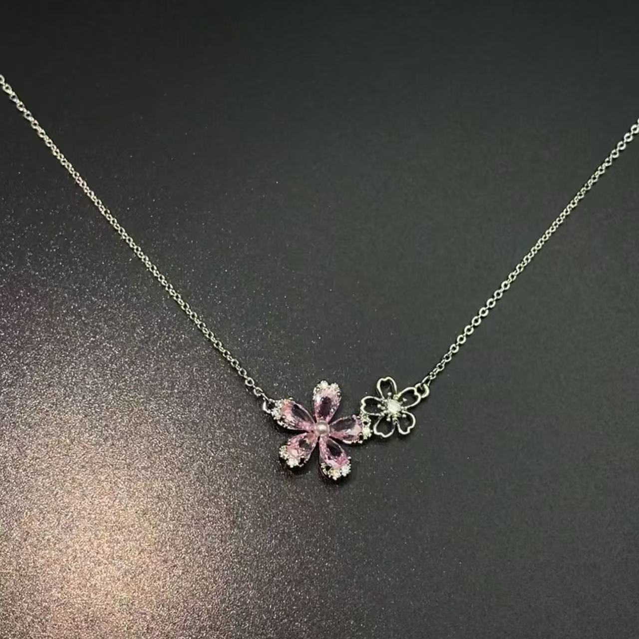 Vintage Pink Butterfly | Vintage Sweet Cherry Blossom Zircon Necklace, Niche Design Crystal Necklace For Women серебряный