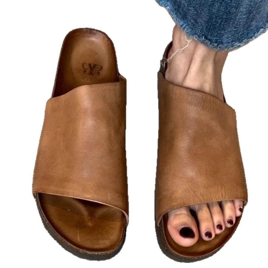 Internet celebrity slippers can be worn outside, women's super fire 2025 new summer thick-bottomed cool slippers, women's retro versatile one-word d