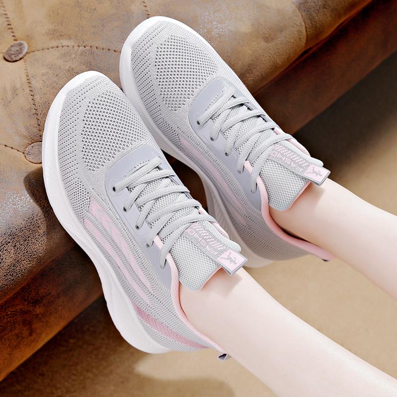 Women's Spring And Autumn New Casual Hiking Shoes Soft Soled Training Running Shoes Lightweight Mom Travel Shoes Women's Shoes