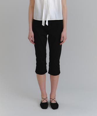 LAMINEZ Modern Cotton Capri Pants - Black