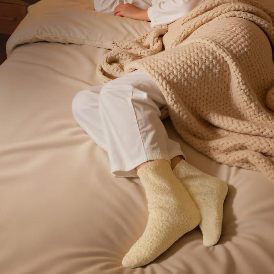 Yousheng Women Winter Sleep Socks Warm Cozy Bedtime Socks Loose Fit Fuzzy Socks with Elastic Cuffs for Home Lounging Night Sleeping