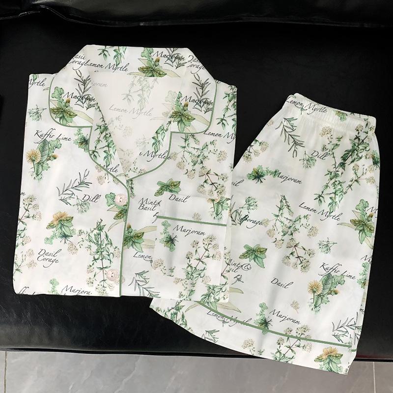 Small Fresh Flower Letter Ice Silk Pajamas Women'S Summer High-End Short-Sleeved Loungewear