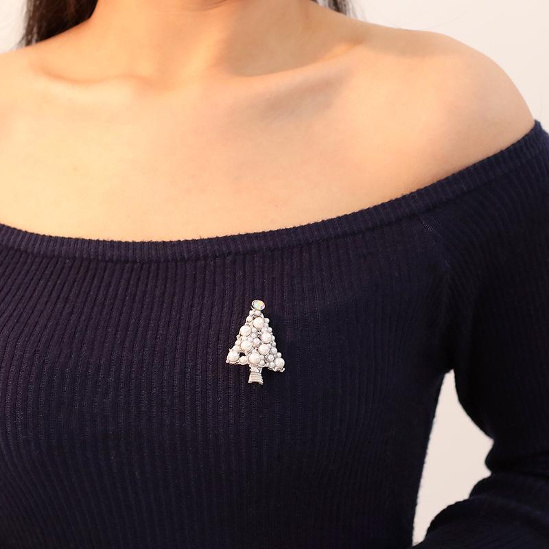 Pearl Christmas Tree Brooch - Elegant European & American Festive Accessory for Women
