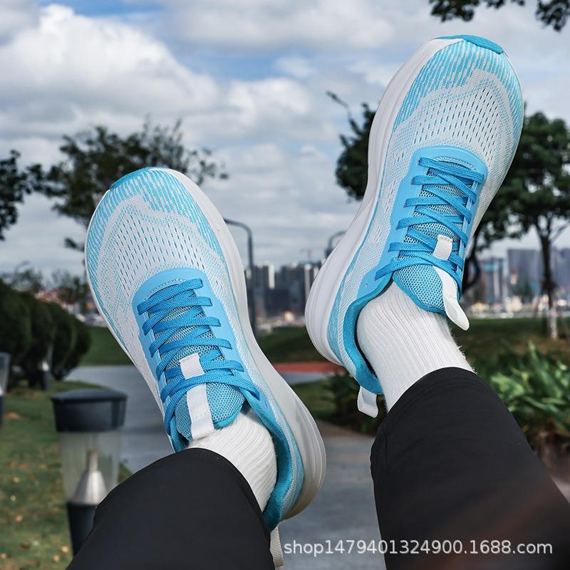 Men's shoes autumn and winter wide head breathable mesh shoes toe loose not squeezing feet light soft sole wear-resistant cushioning running shoes