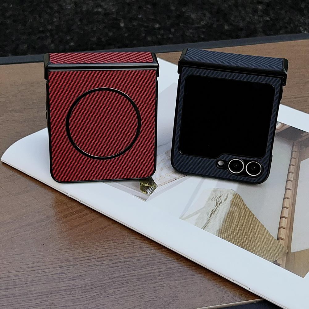 Carbon Fiber Grain with Bottom Bracket Built-in Thin Magnetic Case For Samsung Z Flip 7 Flip7 Galaxy Z Flip 6 5 Protect Cover