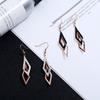 Eleganti Orecchini Geometrici a Doppio Anello in Acciaio di Titanio, Forma a Diamante, Personalità Lunga