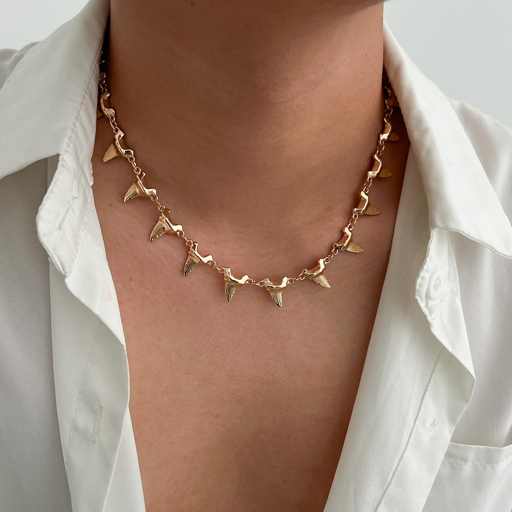 SHIXIN Punk Choker con Borchie Lisce e Punte Bracciale Set di Gioielli per Uomo alla Moda Geometria Irregolare Catena Corta per il Collo Nuovo
