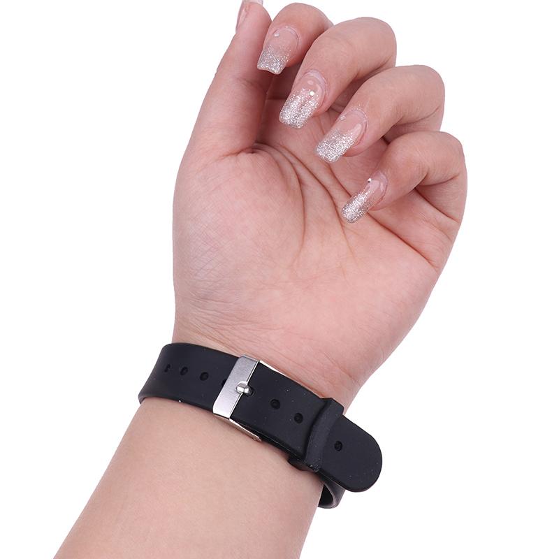 Orologio Digitale Braccialetto Sportivo da Corsa in Silicone Contapassi Calorie Passi