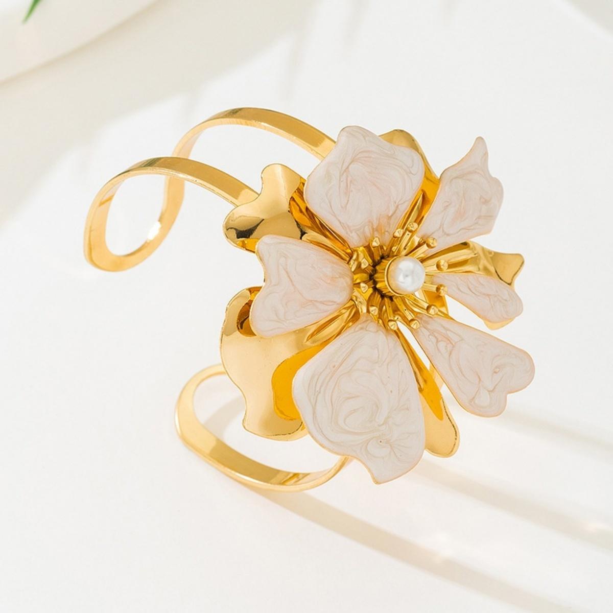 

Imitation Pearl Enamel Flower Arm Cuff Bracelets For Women Men Elegant Bohemian Floral Bangle Vacation Armband Summer Jewelry