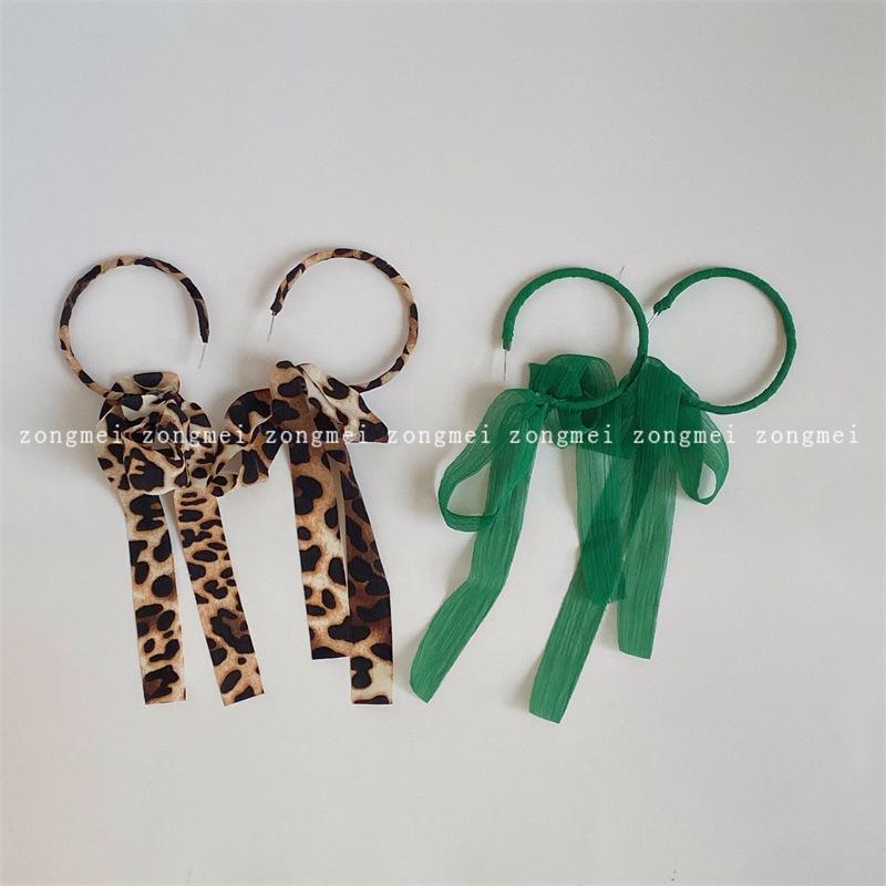 2026 High-End Retro Leopard Print Tassel Earrings – Bold & Exaggerated Ear Cuffs for Women