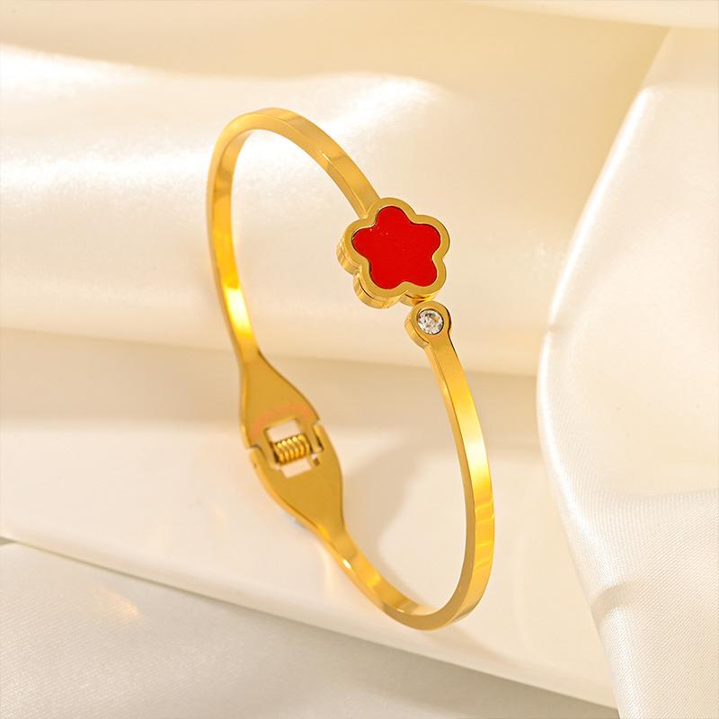 Gold Plated Stainless Steel Lucky Five Leaves Clover Bracelet for Women Adjustable Fashion Classic Jewelry Accessories Gifts