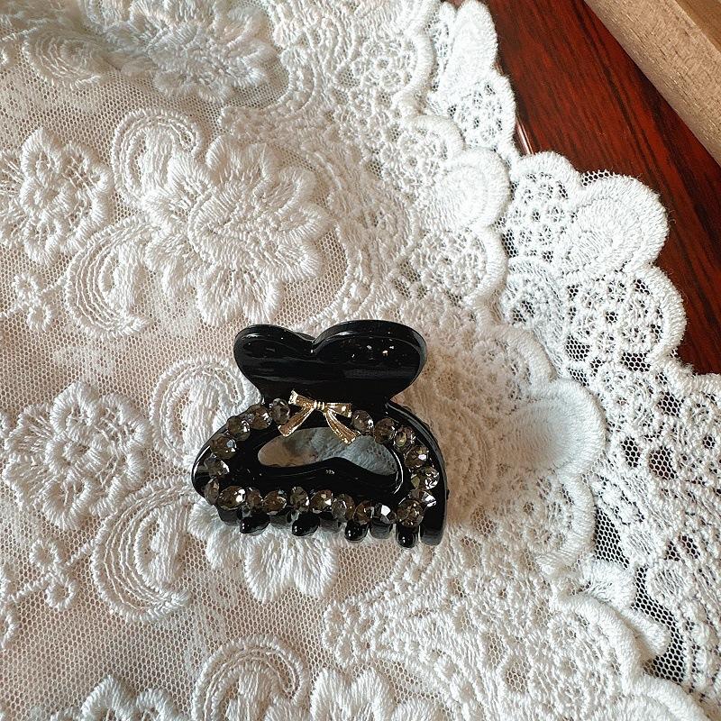 

Korean Butterfly Hair Claw for Women, High-End Acrylic Hairpin with Minimalist and Elegant Style, Side Hair Clip