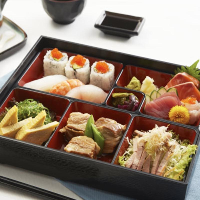 Japanese Style Bentos Box With 5/6 Compartments Double Layer  Insulation Food Grade PP Materials