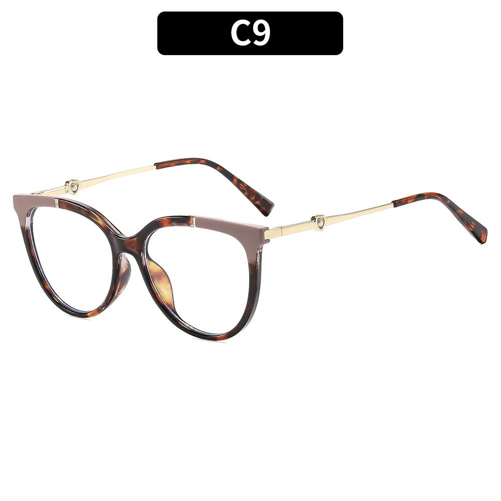 Oversized cat-eye heart-shaped glasses, retro street-style sunglasses, perfect for outdoor vacations and travel.