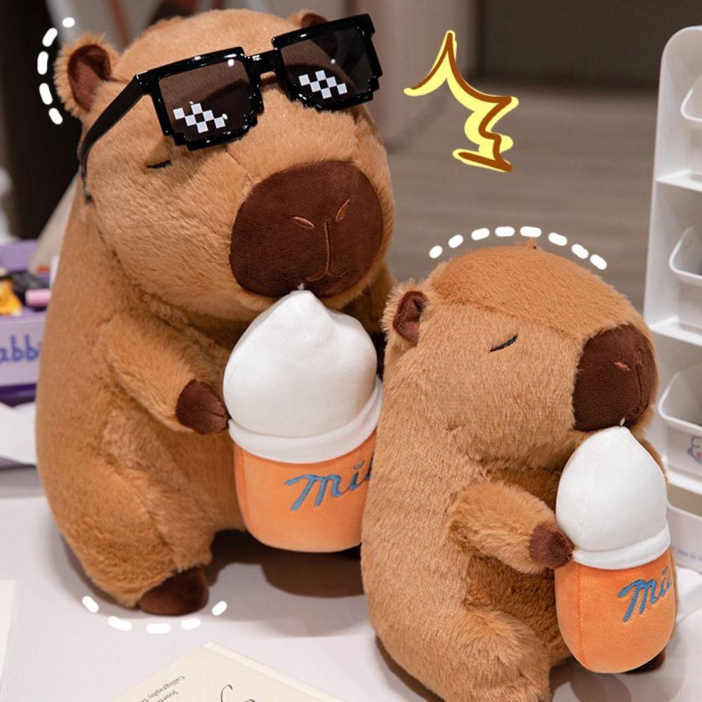 

Holding Bottle Capibara Anime Fluffty Toy Feeder Capybara Plush Doll Birthday Gift
