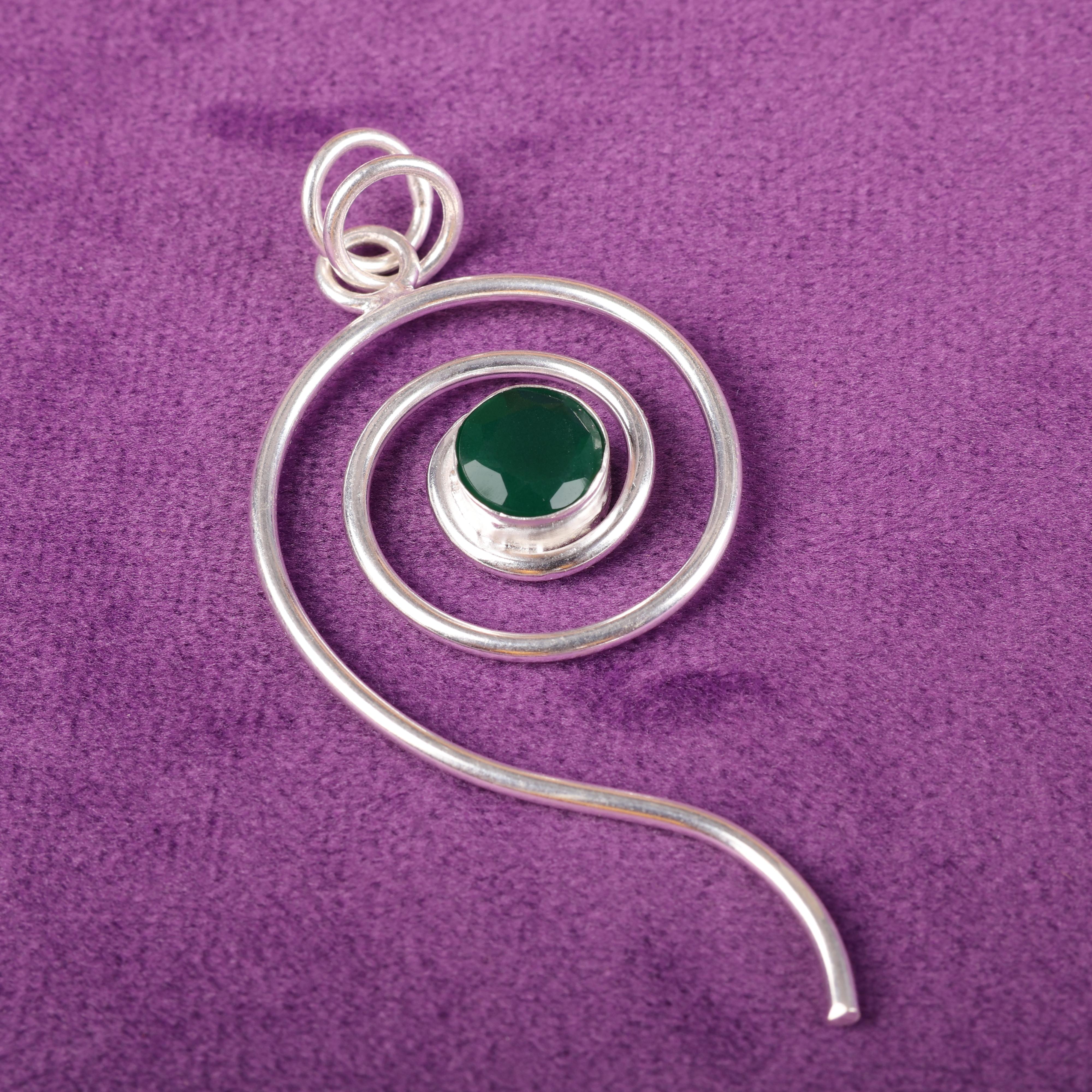 

Green Onyx Pendant, 925 Sterling Silver Jewelry, Gift For Women Handmade Pendant Gemstone Jewelry For Anniversary Gift 2.57 Inches зелёный