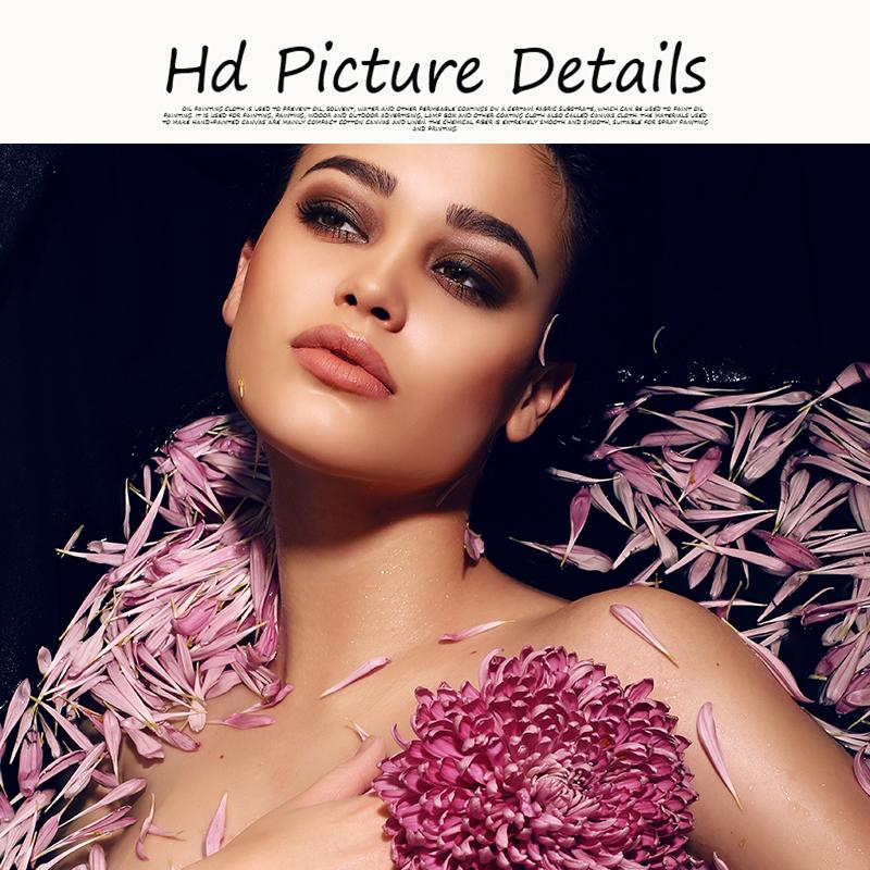 Moderní nahá žena s okvětními lístky Obraz na plátně Plakáty a tisky Skandinávský nástěnný obraz do obývacího pokoje Home Decor