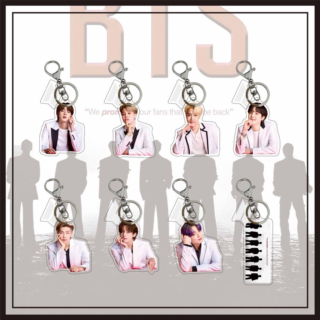 Portachiavi Acrilico BTS in Abito Bianco, Portachiavi con Foto dei Bangtan Boys, Ciondolo per Borsa Kpop ARMY e da Collezione(Jin / RM / Suga / Jimin / V / J-Hope / Jungkook)