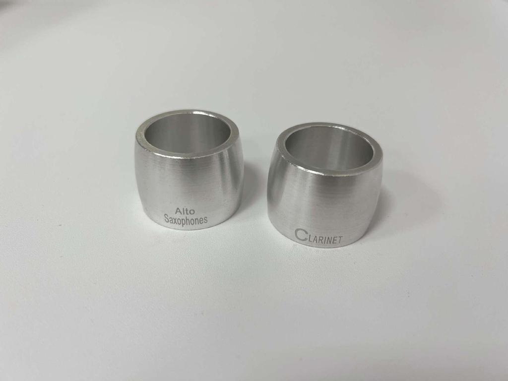 E Alto Saxophone Metal Ligature with Bakelite Mouthpiece and Reed Clip for Clarinet